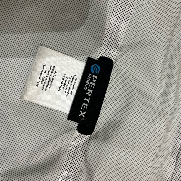 MEC Women’s XS Shell Rainjacket, excellent condition - Picture 4 of 6